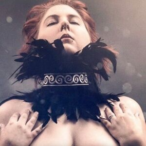 Trimmed Feathered choker collar BNIP